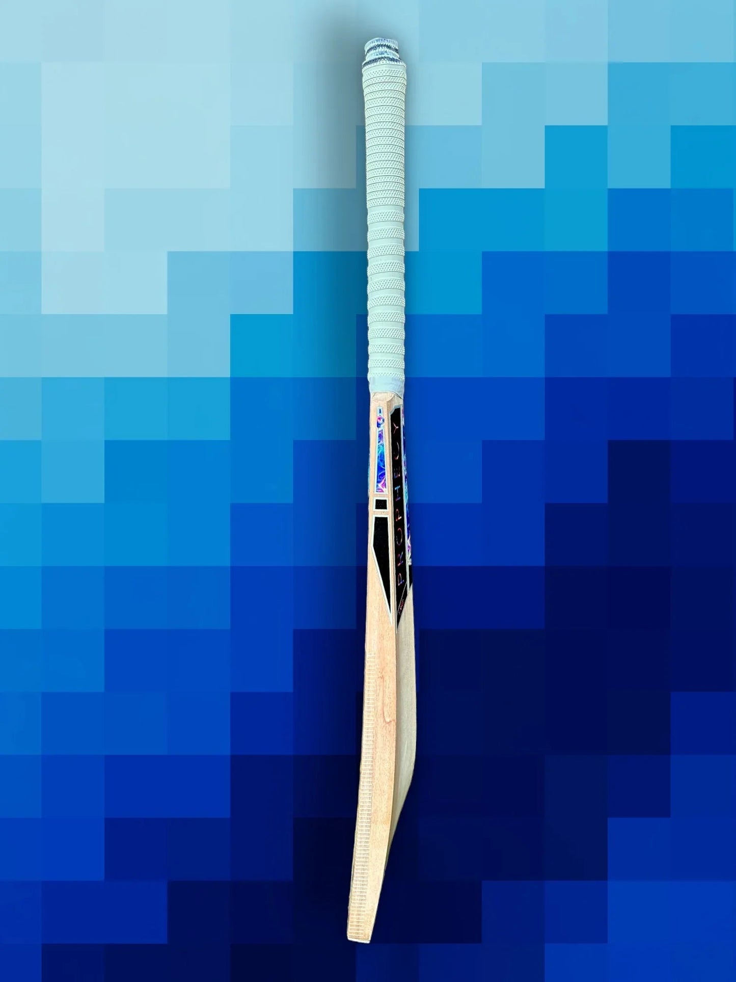 Prophecy Pyro Cricket Bat (Junior)