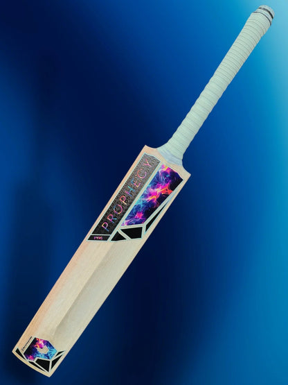 Prophecy Pyro Cricket Bat (Adult)